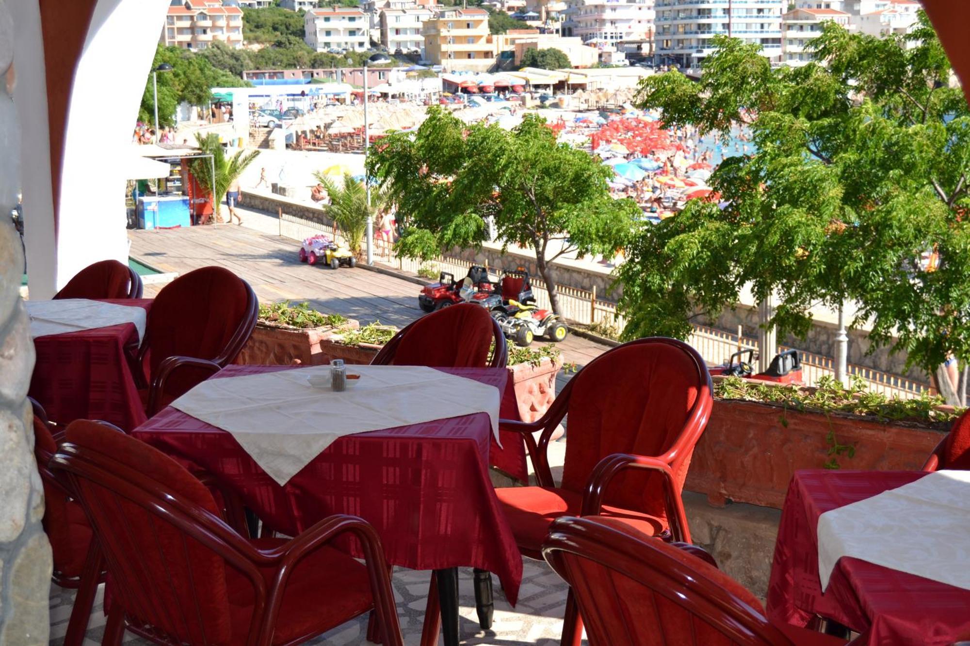 David Apartments And Rooms Dobra Voda Exterior foto