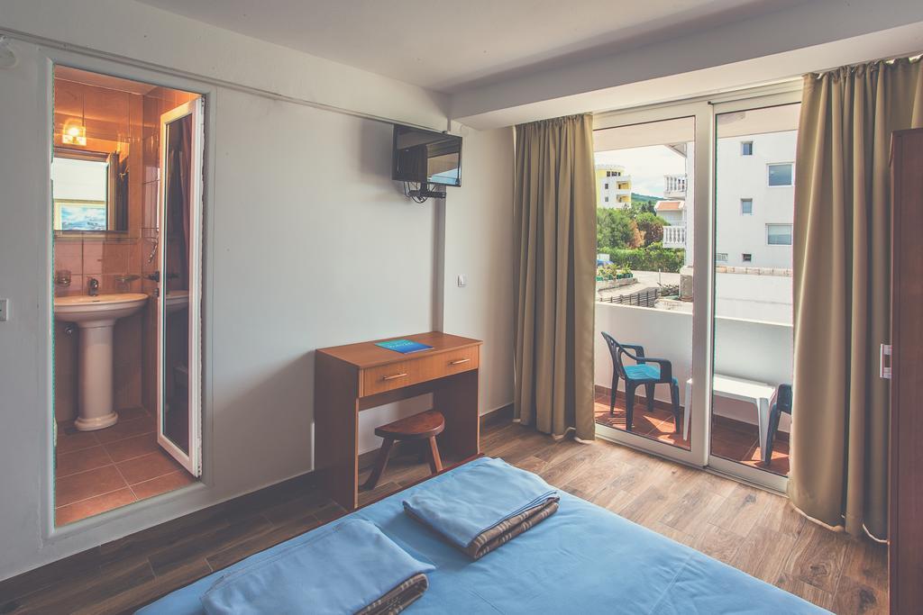 David Apartments And Rooms Dobra Voda Exterior foto