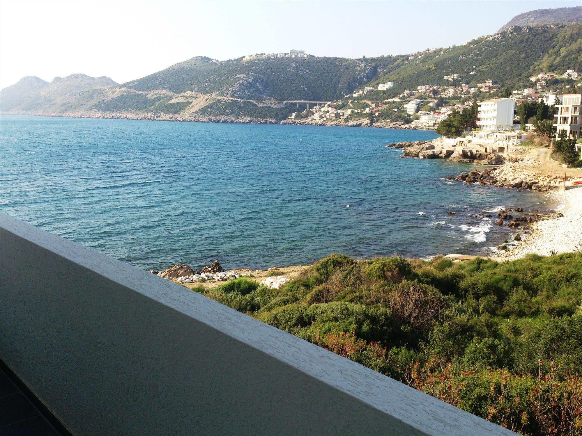 David Apartments And Rooms Dobra Voda Exterior foto